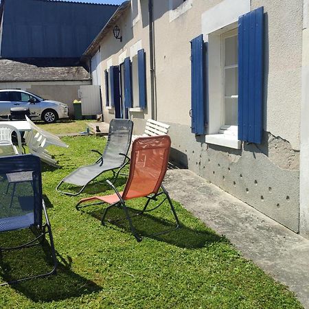 Maison Plain Pied, 2 Chambres, Longere Typique , Fraiche, Dans Bourg Avec Tous Commerces Luçay-le-Mâle 外观 照片