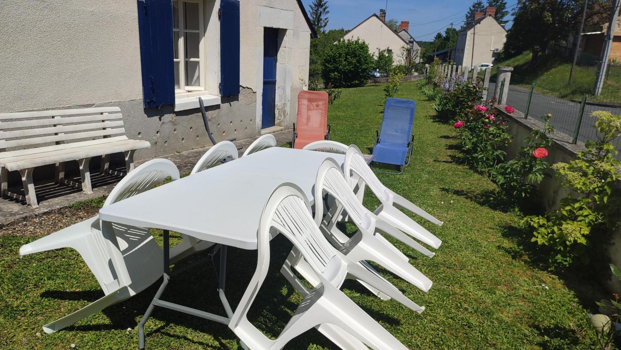 Maison Plain Pied, 2 Chambres, Longere Typique , Fraiche, Dans Bourg Avec Tous Commerces Luçay-le-Mâle 外观 照片